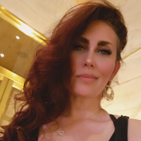 Meet your Posher, Linsey - Picture 2 of 5